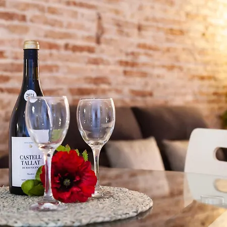Cavallers - Unik Vacation Apartment *